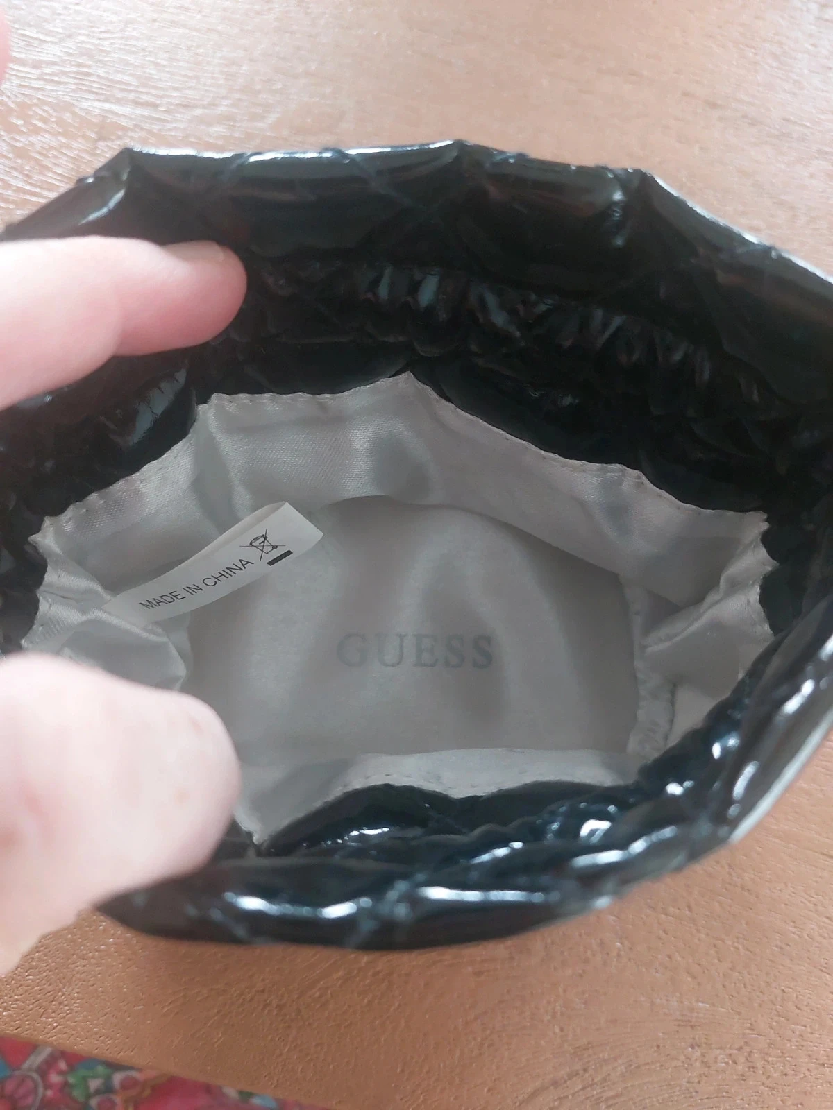 Petit baluchon Guess en bon état 🌸 – photo 5
